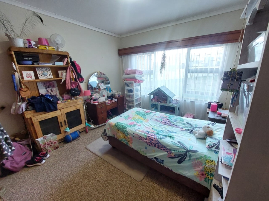 3 Bedroom Property for Sale in Hartenbos Central Western Cape